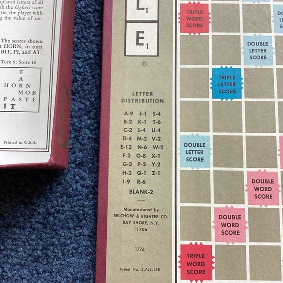 Vintage Scrabble Game -- 1976 -- Selchow and Richter - Picture 7 of 10